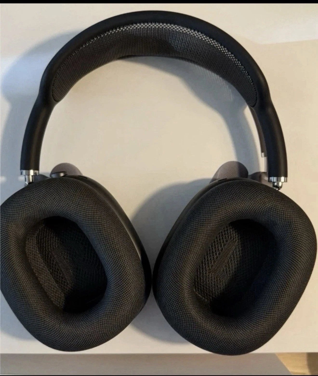 Air Pod Max + AIr Pod Pro BUNDLE